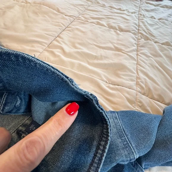 BUNDLE TO SAVE 💕 Jean Jacket - Picture 5 of 8